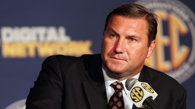 Dan Mullen Lands First Transfer Portal Commitment as UNLV Head Coach ...