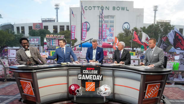 Only one ESPN GameDay expert picks Clemson to Playoff