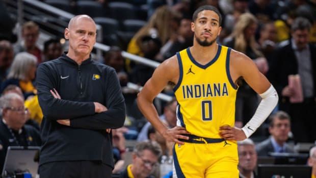 Tyrese Haliburton of the Pacers with head coach Rick Carlisle