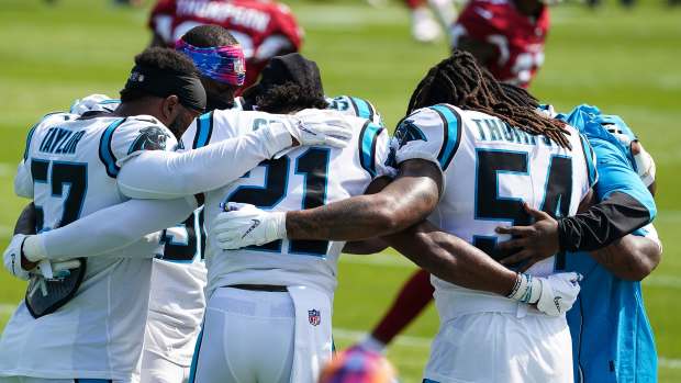 former Carolina Panthers linebacker joins Bills defense