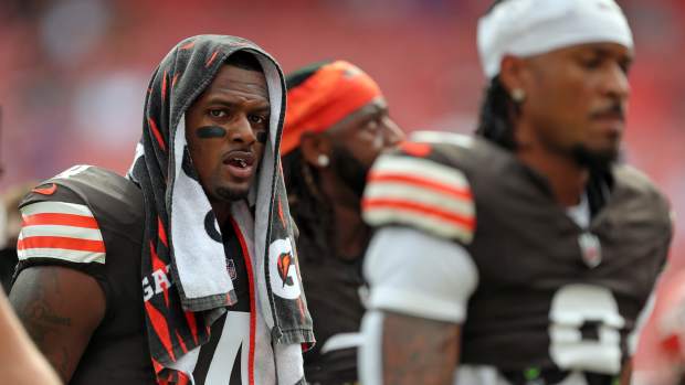 Browns Fans 'Should Be Ashamed' For Ugly Reaction To Deshaun Watson's ...