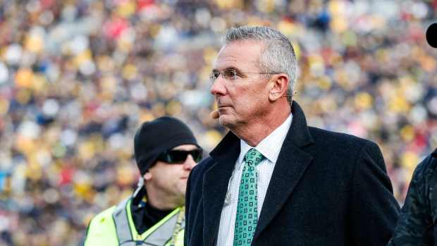 Urban Meyer Predicts Clear Winner in Ohio State-Oregon Playoff Game