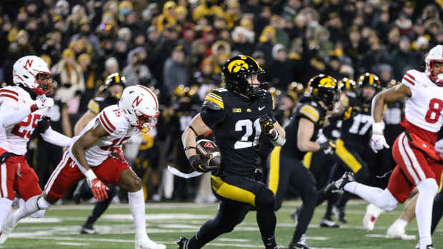 Iowa's Kaden Wetjen (Photo: Rob Howe/HawkeyeNation.com)