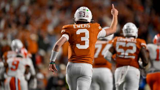 Texas Posts Four-Word Message Ahead of College Football Playoff Game Against Ohio State