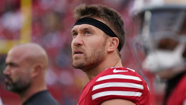 San Francisco 49ers fullback Kyle Juszczyk (44) on the sideline against the Seattle Seahawks in the second quarter at Levi's Stadium. Mandatory Credit: David Gonzales-Imagn Images