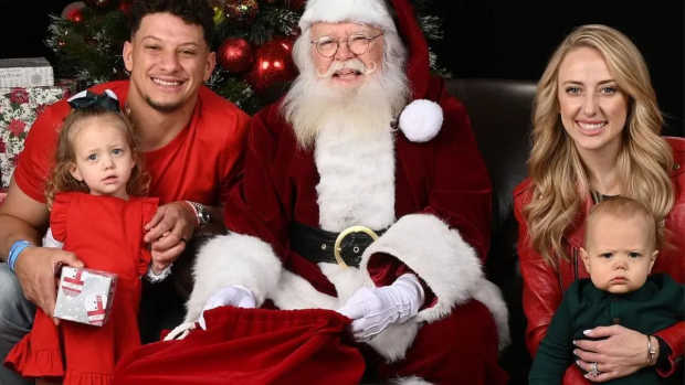 mahomes christmas 