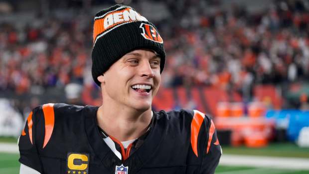 Cincinnati Bengals quarterback Joe Burrow (9.