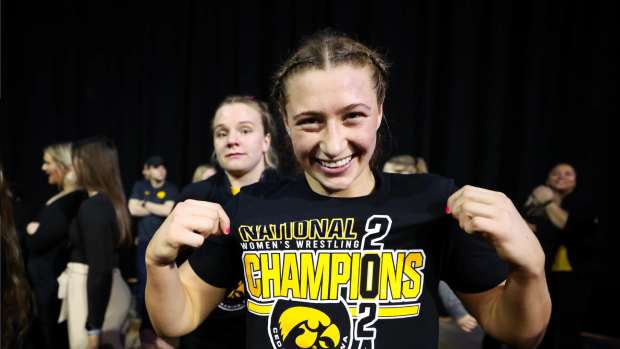 Iowa wrestler Kylie Welker (Photo: hawkeyesports.com) 