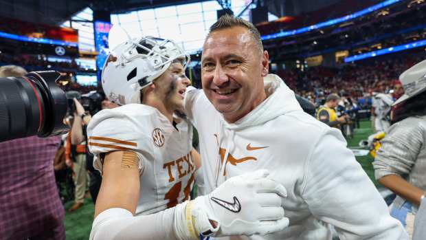 Texas Shares 2-Word Message Amid Snow Before Cotton Bowl