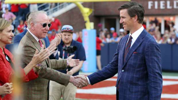 Archie Manning’s Will Howard, Riley Leonard Message for Son Eli Turning Heads