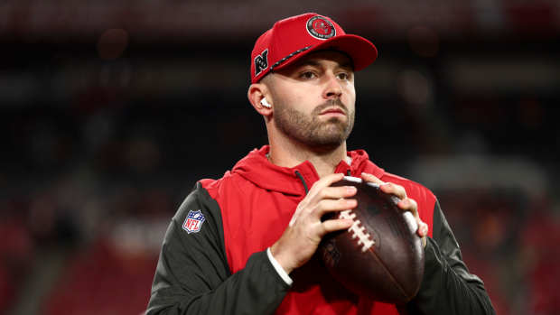 TAMPA, FLORIDA - JANUARY 12: Baker Mayfield #6 of the Tampa Bay Buccaneers warms up prior to an NFL football wild card playoff game against the Washington Commanders at Raymond James Stadium on January 12, 2025 in Tampa, Florida. (Photo by Kevin Sabitus/Getty Images)Kevin Sabitus/Getty Images