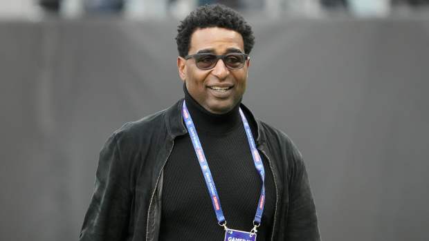 Cris Carter Didn’t Hesitate When Naming The Best Player In College Football