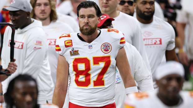 Chiefs Add Depth Behind Travis Kelce Amid Report of Reduced Role in 2025 -  Athlon Sports