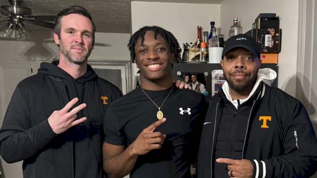 Nation’s No. 1 Running Back Announces Top 4 Schools on Saturday