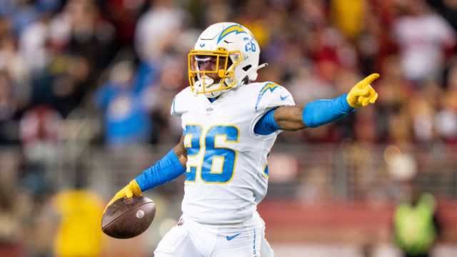 San Francisco 49ers Urged to Sign Keenan Allen or Amari Cooper as Brandon  Aiyuk Insurance - Athlon Sports