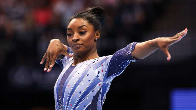 Gymnastics Legend Mary Lou Retton Makes Opinion of Simone Biles Extremely  Clear - Athlon Sports