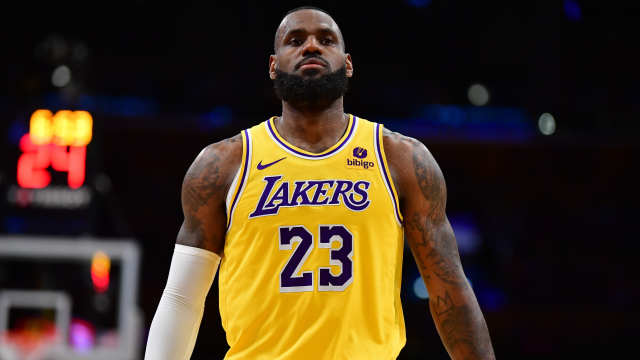 NBA's Shortest Player Belittles LeBron James in GOAT Debate: 'Nothing Like Him' - Athlon Sports