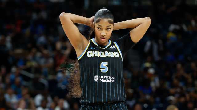 Chicago Sky forward Angel Reese (5)