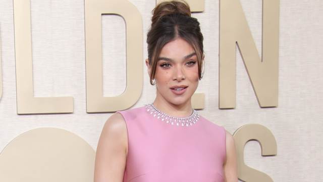 Hailee Steinfeld at the Golden Globe Awards at the Beverly Hilton Hotel on January 7, 2024.