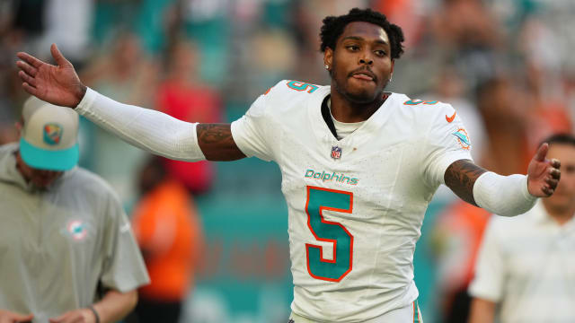 Dolphins Fan Favorite Reveals Player Who Made Him Retire - Athlon Sports