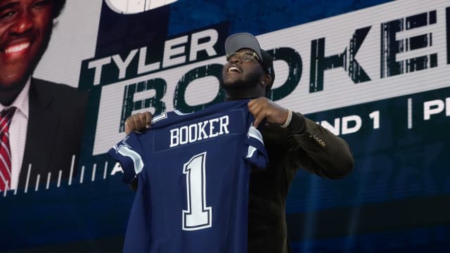 Dallas Cowboys Eyeing 2 Receivers In Draft's Second Round - Athlon Sports