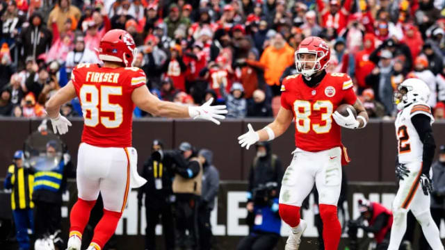 Travis Kelce già nua được GM của Kansas City Chiefs ám chỉ một cách thẳng thắn về sự thay đổi lớn - Athlon Sports
