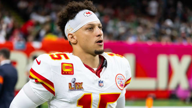 Kansas City Chiefs Andy Reid đưa ra báo cáo trinh sát tin tốt về tân binh Jalen Royals - Athlon Sports