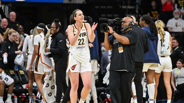 Stephanie White Didn't Mince Words About Fever Despite Preseason Win Over  Dream - Athlon Sports