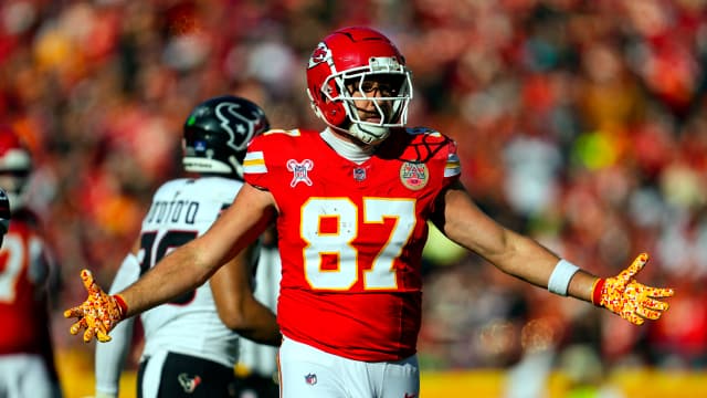 Steelers Coach Made His Opinion Of Travis Kelce Extremely Clear - Athlon  Sports