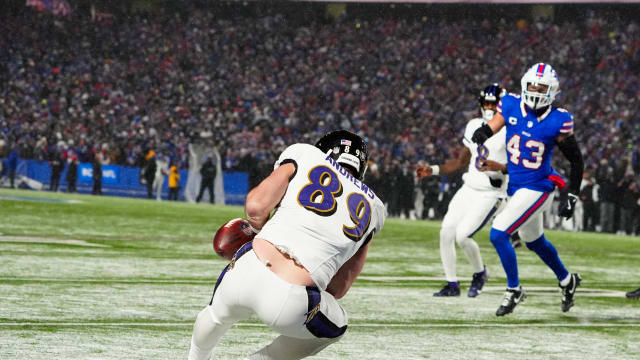 Slo-Mo video of Mark Andrews costly drop on 2-point conversion in Ravens loss to Bills