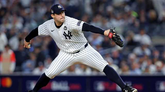 Yankees Urged to Sign this Left-Handed Free Agent Now - Athlon Sports