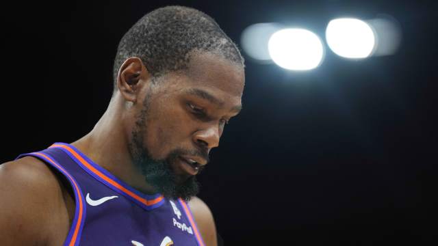 Phoenix Suns forward Kevin Durant (35)