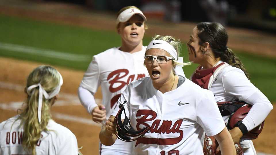 Alabama Crimson Tide College Softball - Athlon Sports