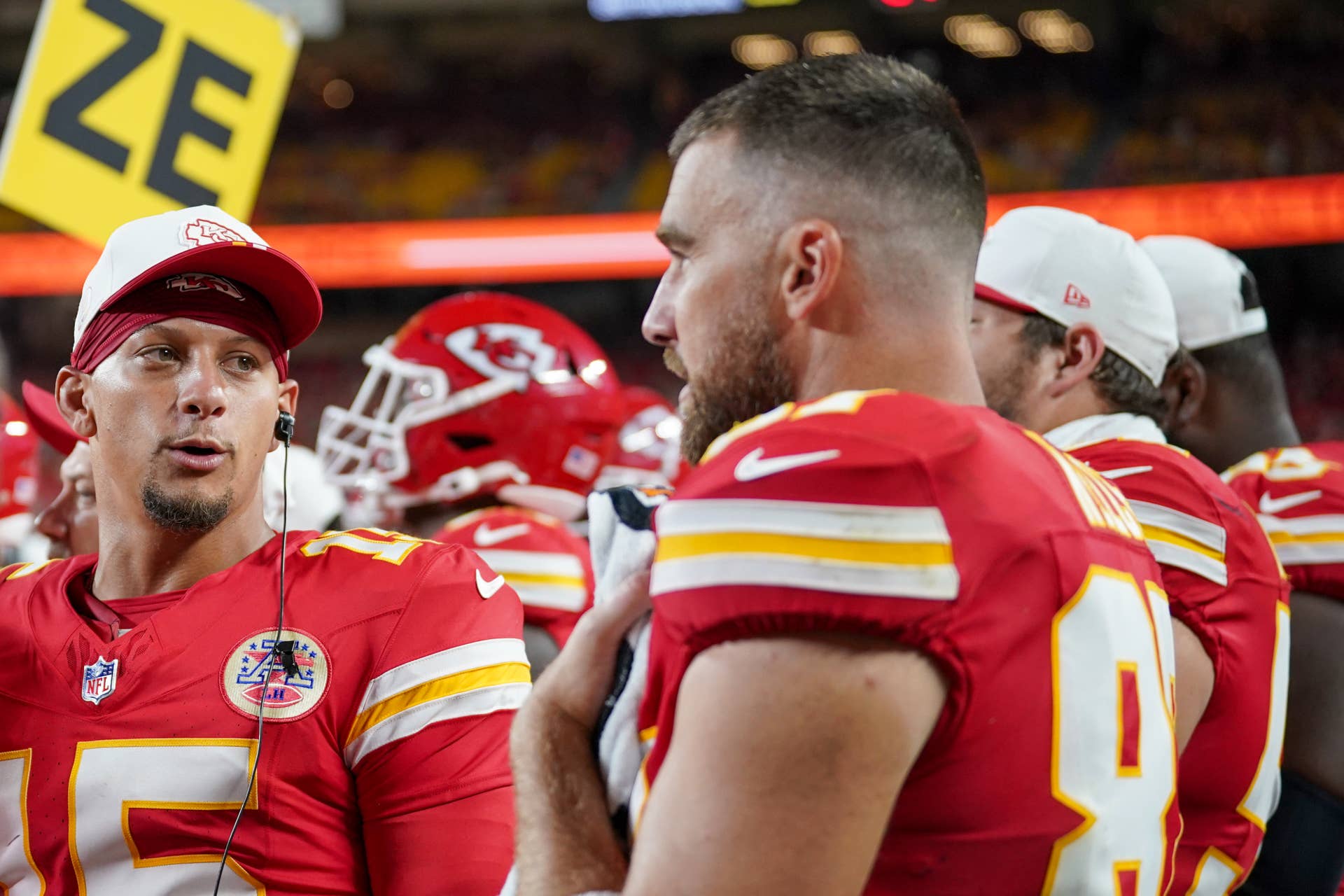 Chiefs QB Patrick Mahomes Sends Message After Travis Kelce's Reported ...