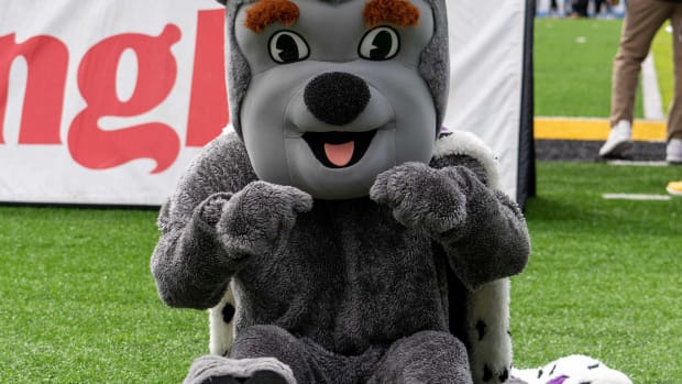 James Madison Football Season Tickets Are Sold Out For 2023 - AthlonSports.com | Expert