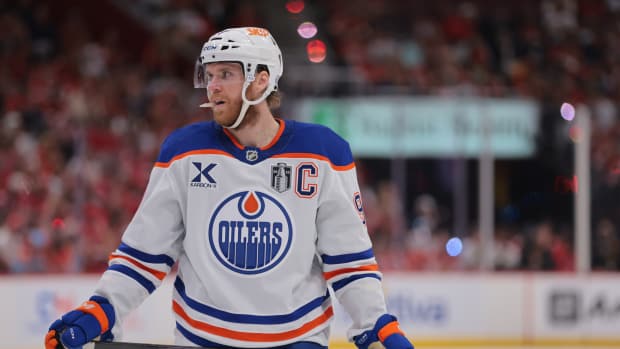 Connor McDavid’s Wife Finally Reacts to Oilers’ Second Straight Stanley Cup Final Loss - Athlon Sports