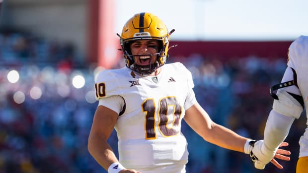 Arizona State Sun Devils quarterback Sam Leavitt (10)