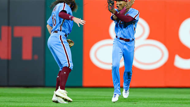 Phillies’ Rob Thomson Reveals Center Field Plans - Athlon Sports