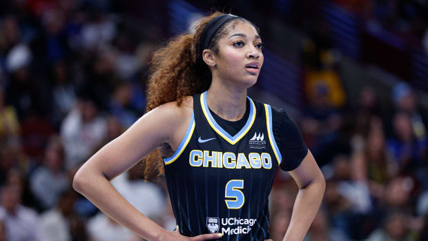 Chicago Sky Had Four Strong Words for the Sparks on Tuesday