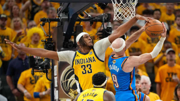 $109 Million Bucks Player Takes Jab at Pacers Amid NBA Free Agency - Athlon Sports