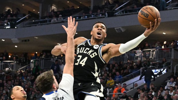 Pistons Mock Trade Lands Giannis Antetokounmpo in Head-Turning Deal - Athlon Sports