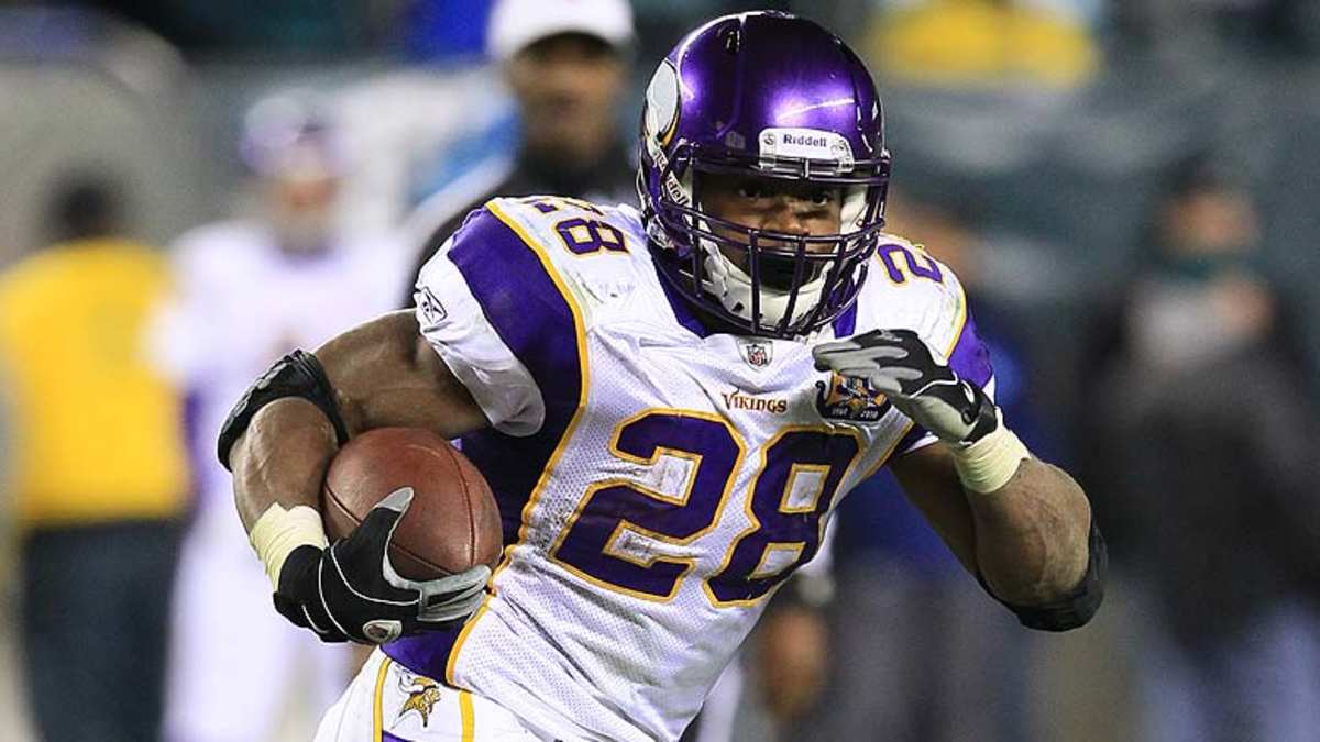 Adrian Peterson forced from Vikings lineup with knee, groin injuries