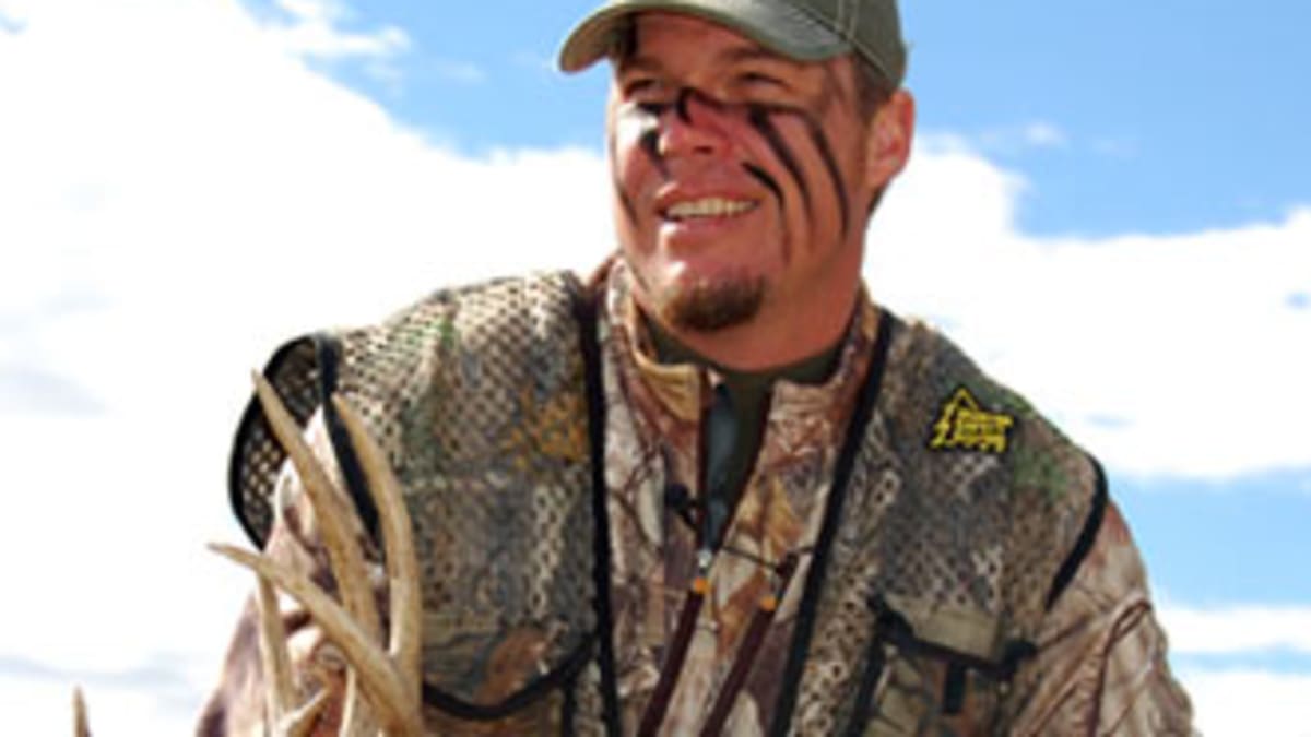 Hall of Famer Chipper Jones Talks Baseball and Bowhunting