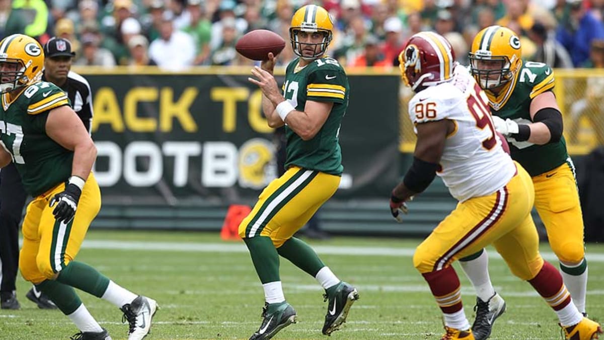 Rodgers tosses 2 TDs, Packers beat Eagles 27-13