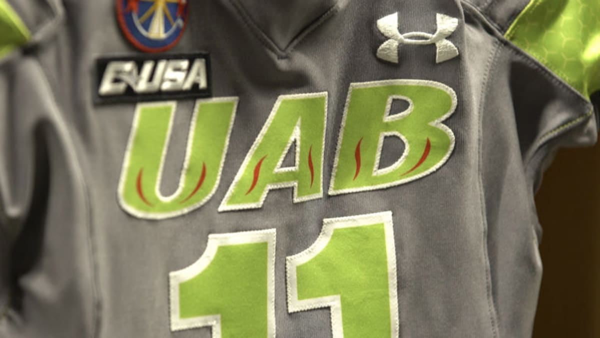 LOOK: Texas A&M shows off Bright Lights alternates for