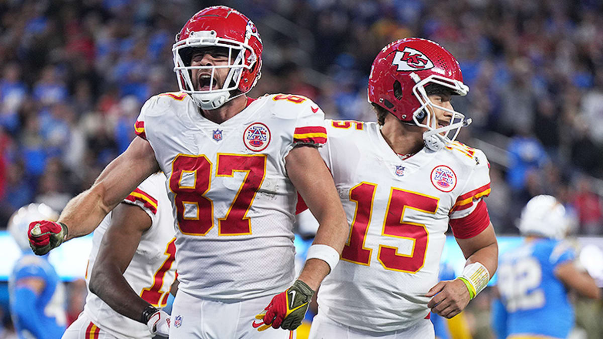 Chiefs' Travis Kelce reveals reason for wiping spit on Patrick