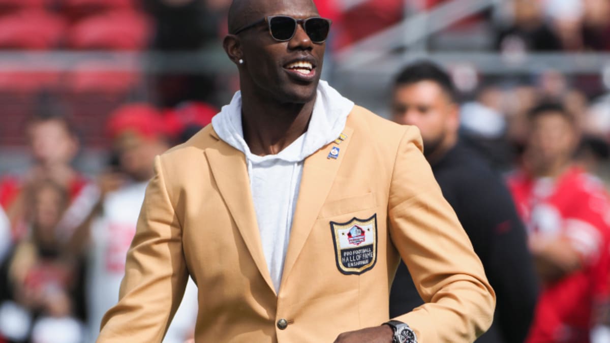 Reports: Cowboys cut Terrell Owens