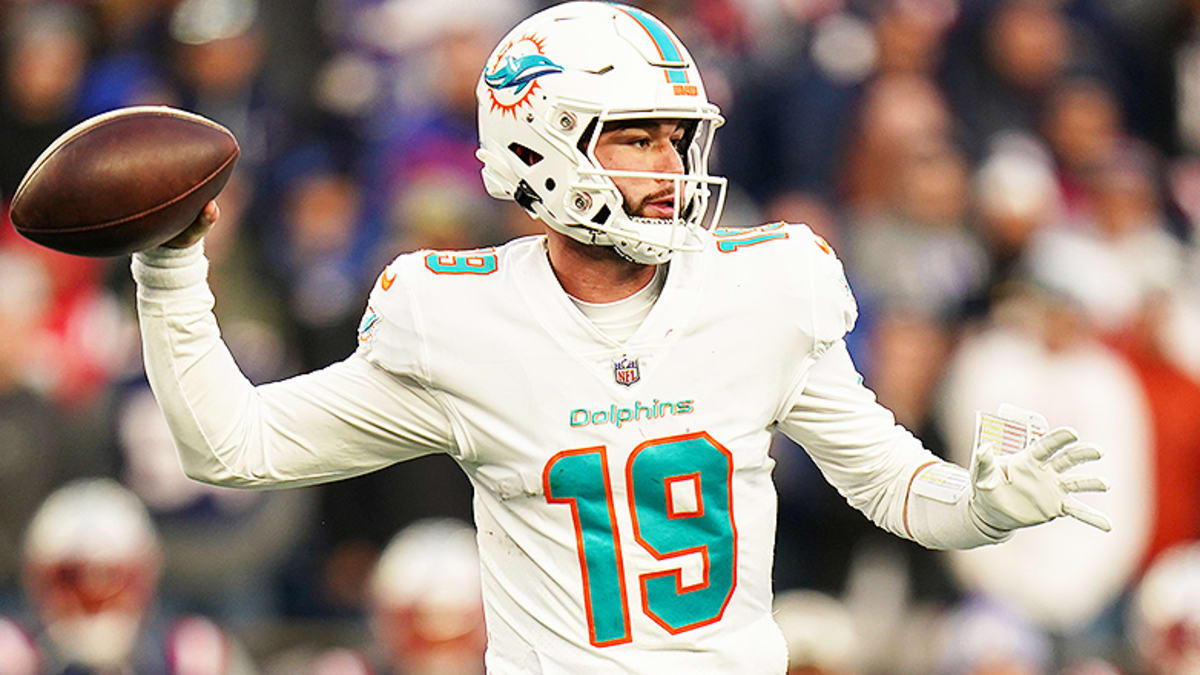 Who the experts are taking in Dolphins vs. Jets in Week 18