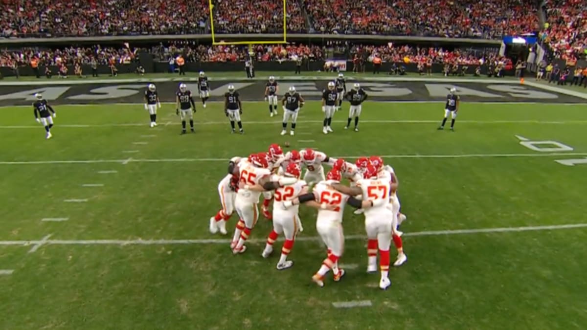 Chiefs hilarious spinning huddle TD gets called back & Kadarius Toney  scores 