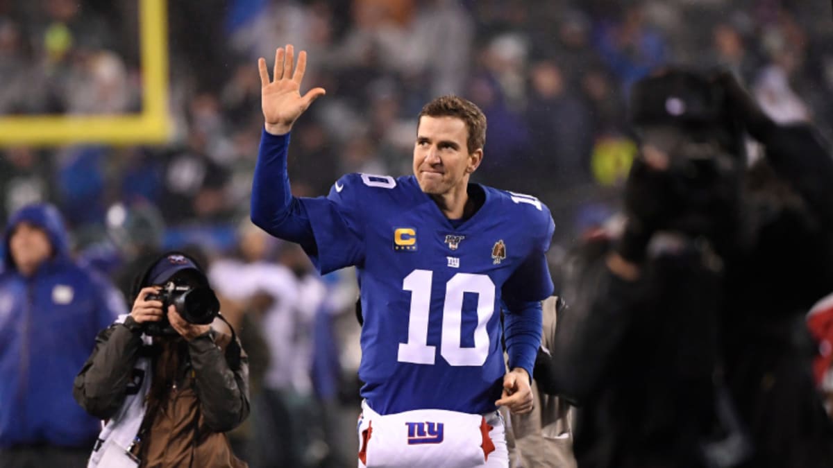 WATCH: Philadelphia Eagles home crowd greets Giants legend Eli Manning with  chorus of boos